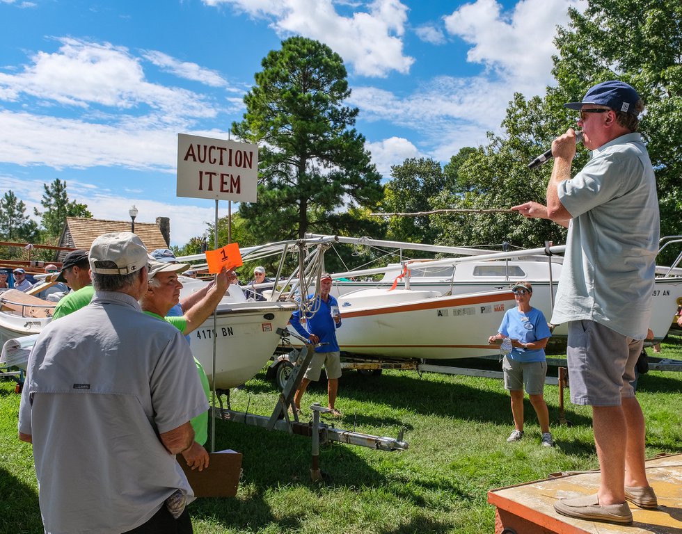 CBMM_CharityBoatAuction_2-3.jpg