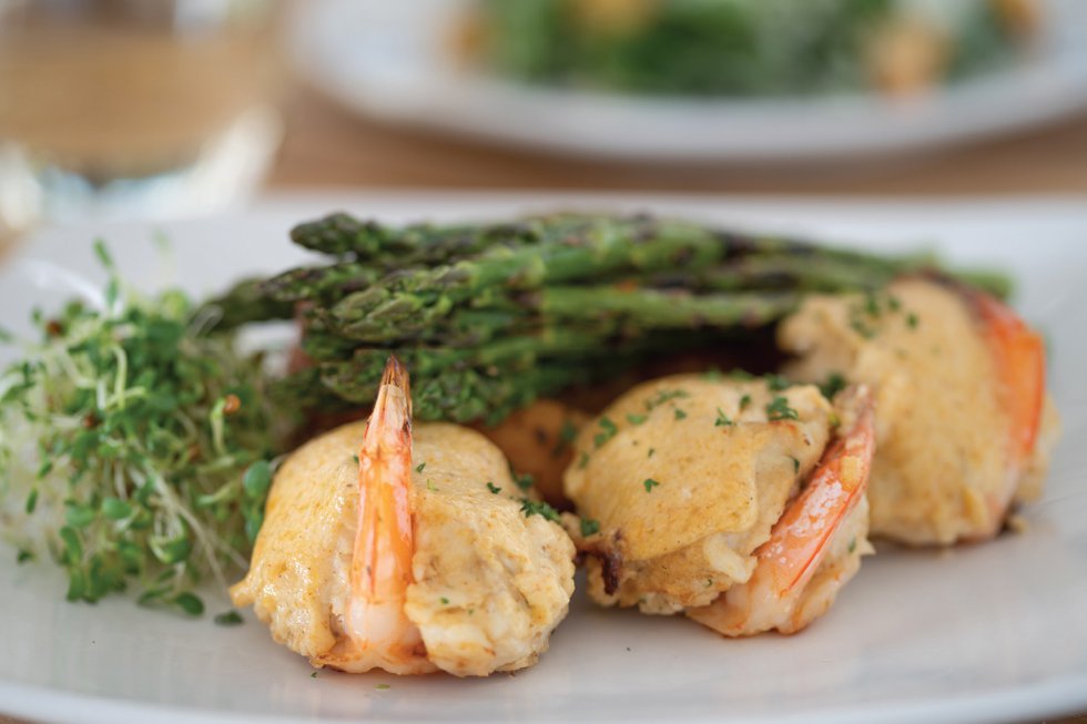 Dining1.jpg
